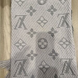 Louis Vuitton Light Gray Monogram Scarf